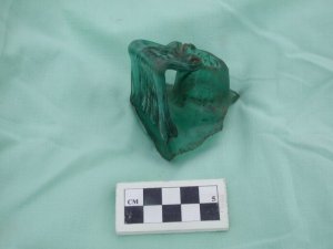 Glass vessel fragment