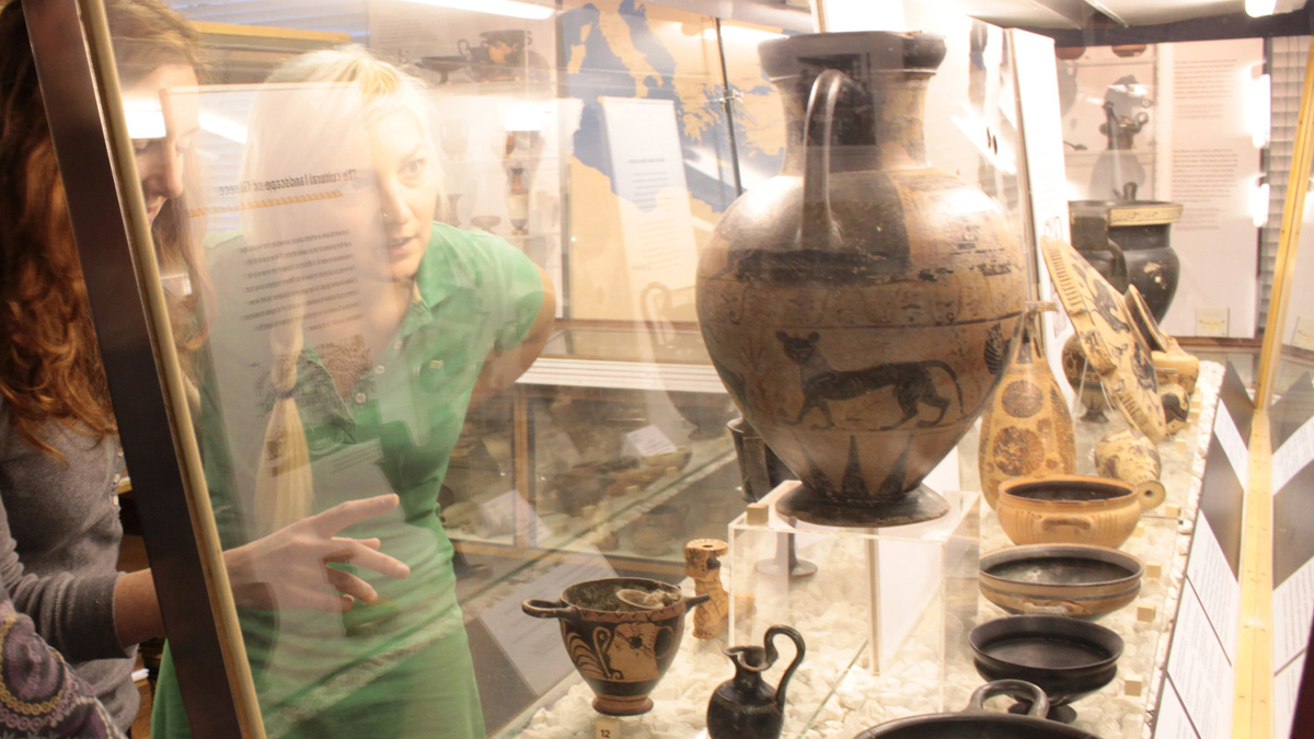 ceramics display at ure museum of greek aarchaeology