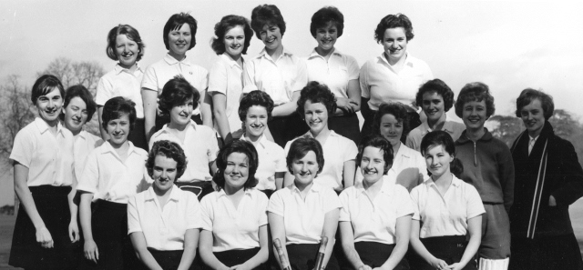 A black and white photpgraph of the University women's hockey team 1960-61