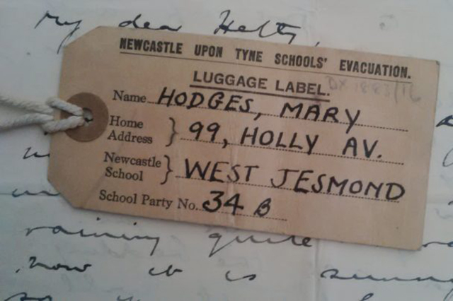 Luggage label displaying the name 'Hodges, Mary'