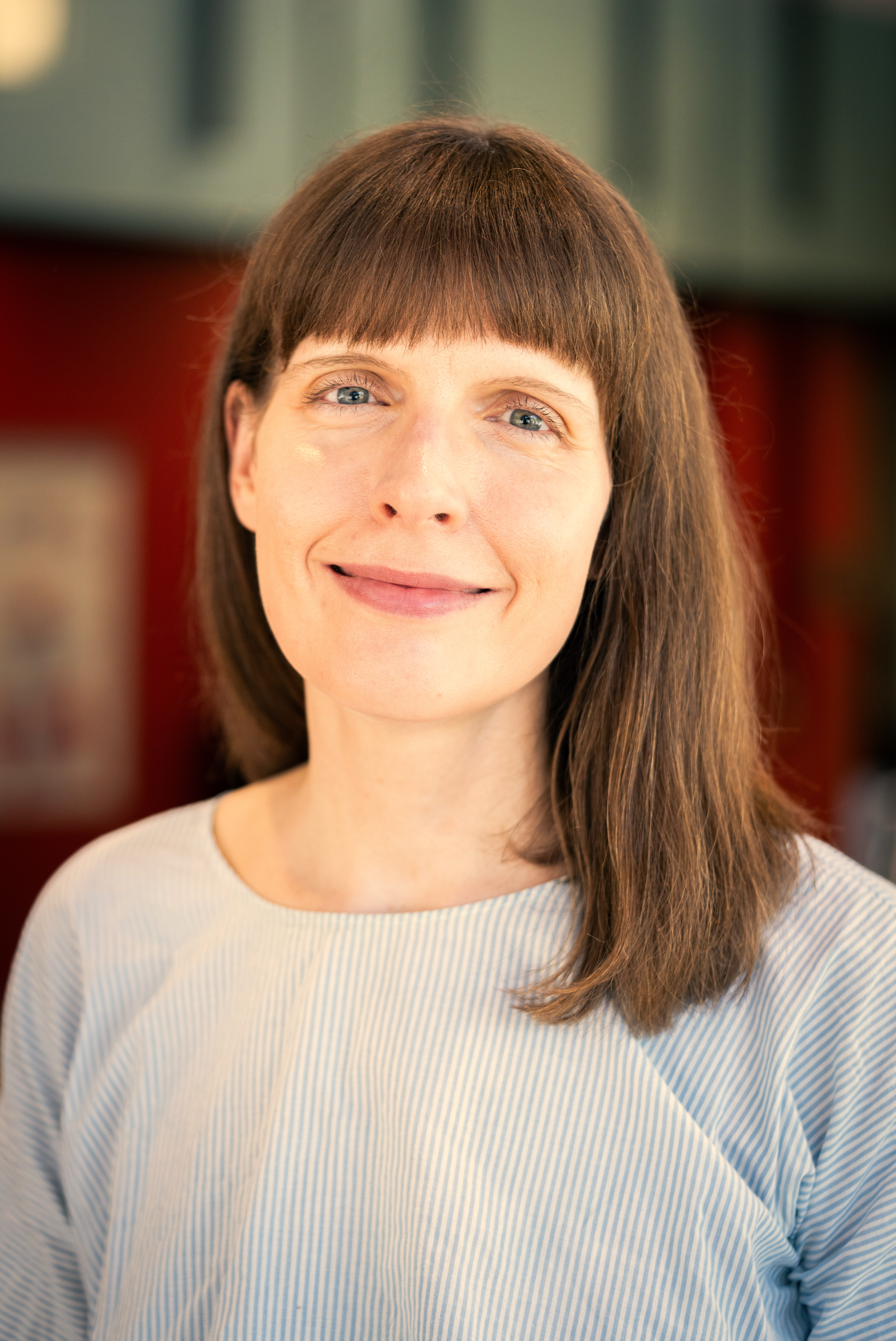Dr Simone Knox