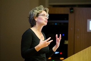 Dr Athena Leoussi profile picture