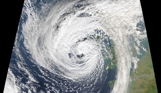 Hurricane Ophelia hits Ireland in 2017