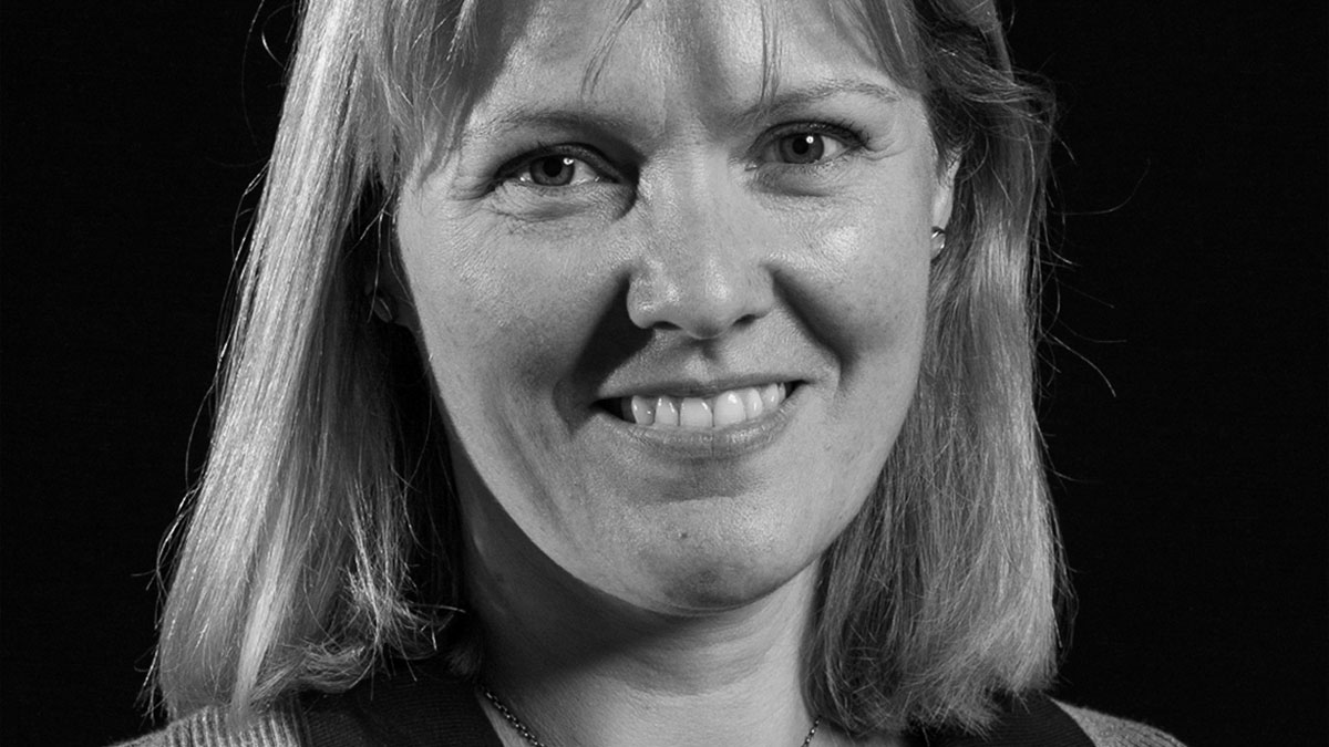 dr sarah greenwood portrait